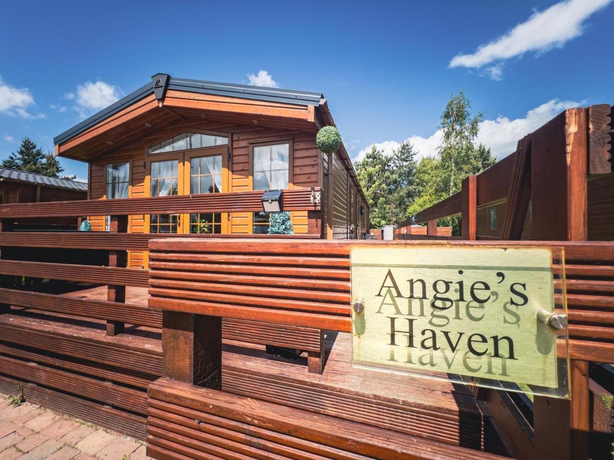 Angie'S Haven, Superb 2 Bedroom Lodge With Hot Tub - Sleeps 6 - Felmoor Park มอร์เพท ภายนอก รูปภาพ